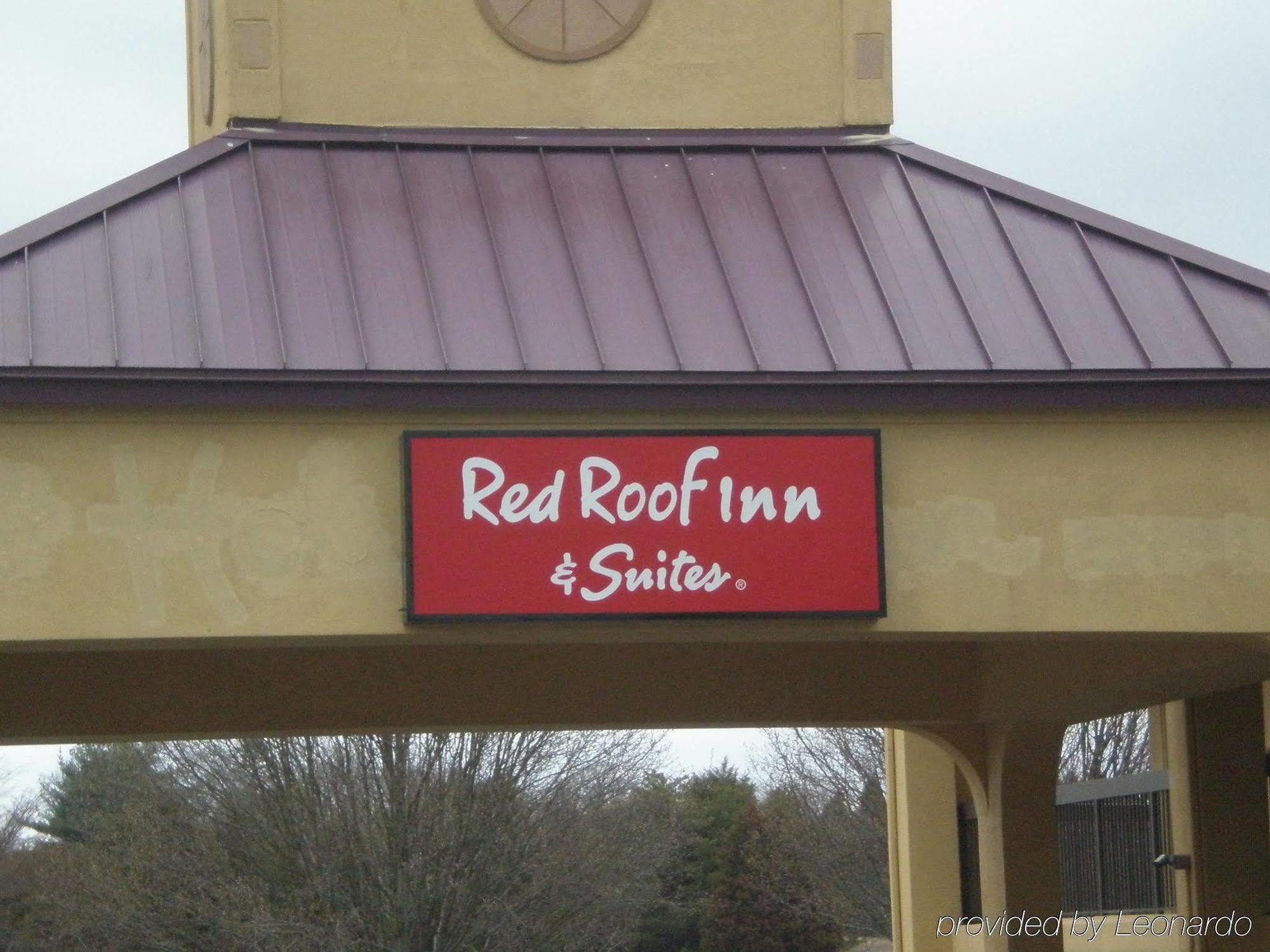 Red Roof Inn & Suites Clinton Экстерьер фото